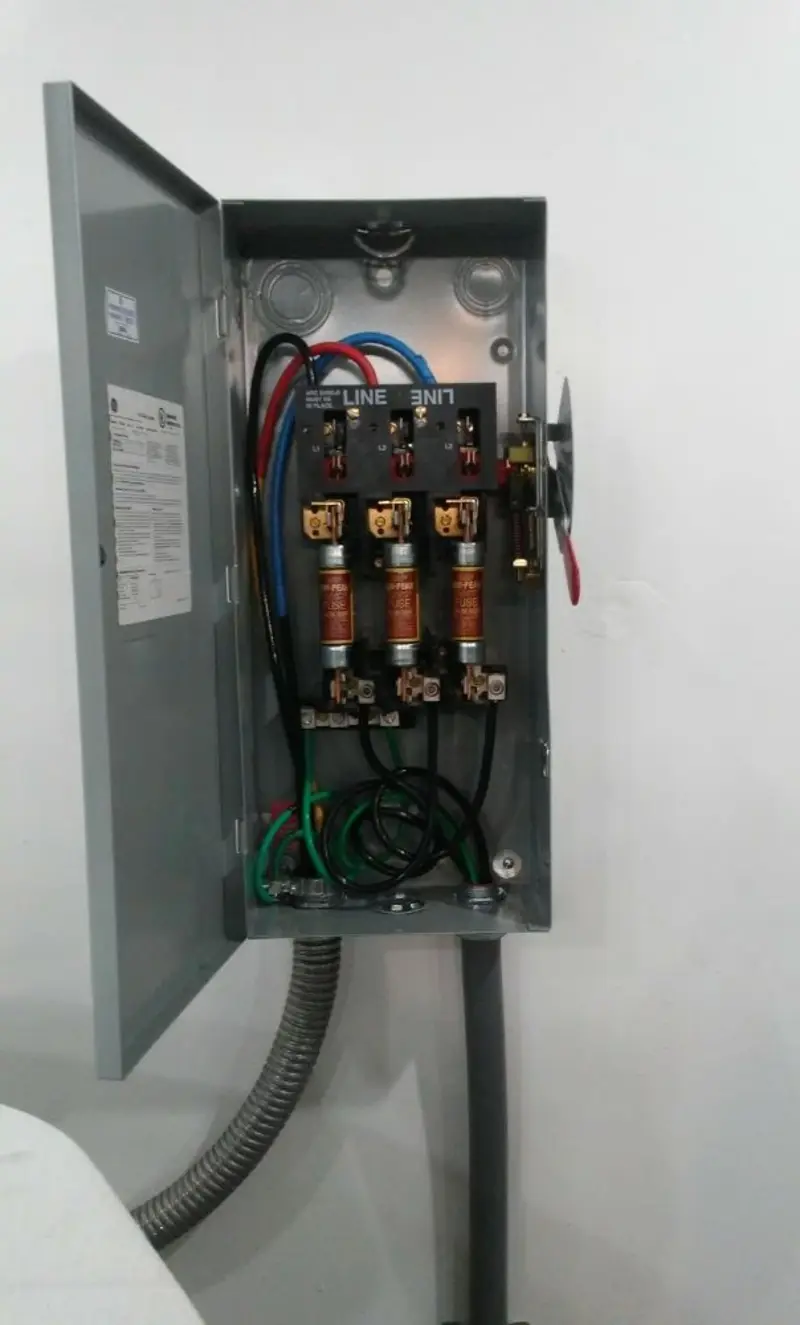 Three-phase disconnect switch installed for Electrical Wiring & Rewiring in Nolanville